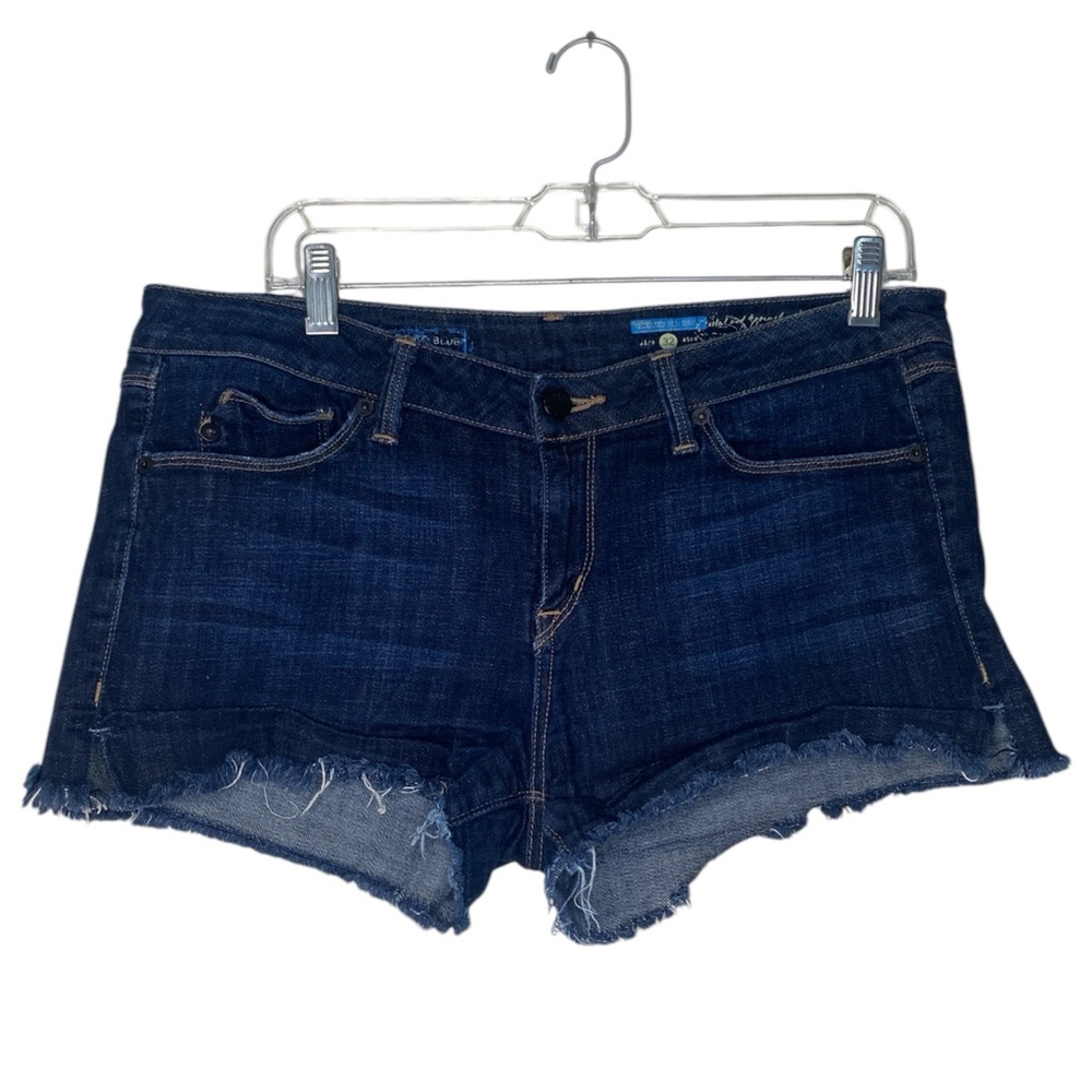 ✨VINTAGE LUX✨ Fade to Blue (99% Cotton) Denim Shorts